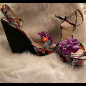 Nine West Floral sandal